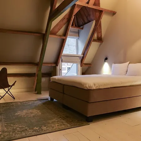 Vesting Hotel